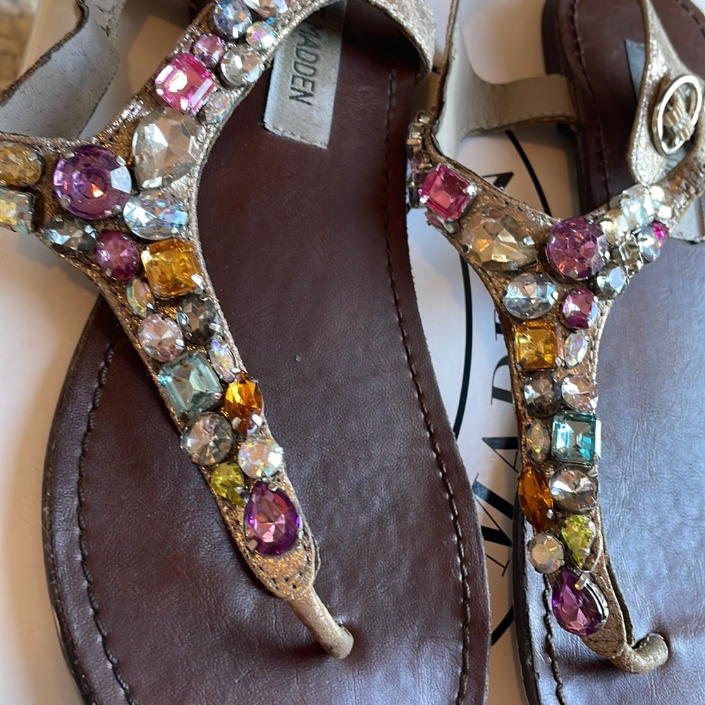 Steve Madden Gem Thong Sandal - sz 7.5